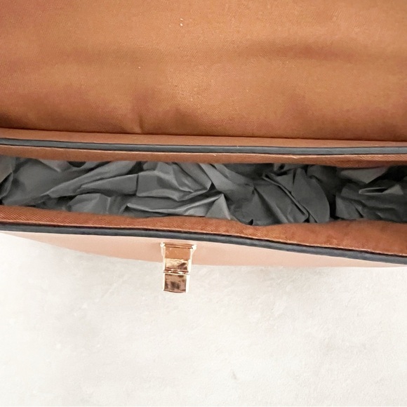 NWT Nicole Miller Brown Vegan Leather Shoulder Bag - Picture 4 of 6